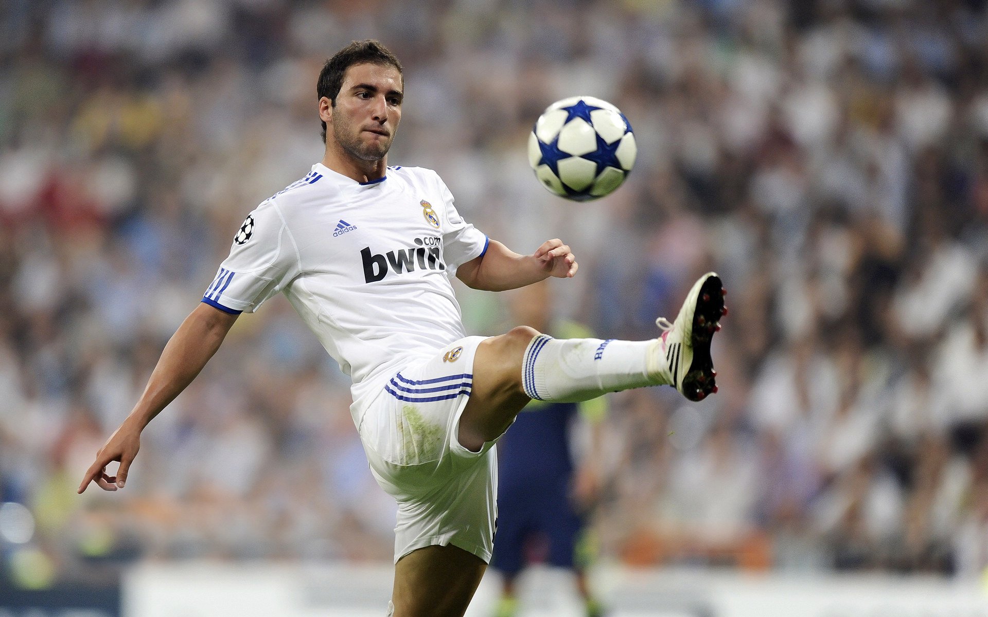 “神奇逆转:球队在最后几秒里的奇迹”,足球最神奇逆转